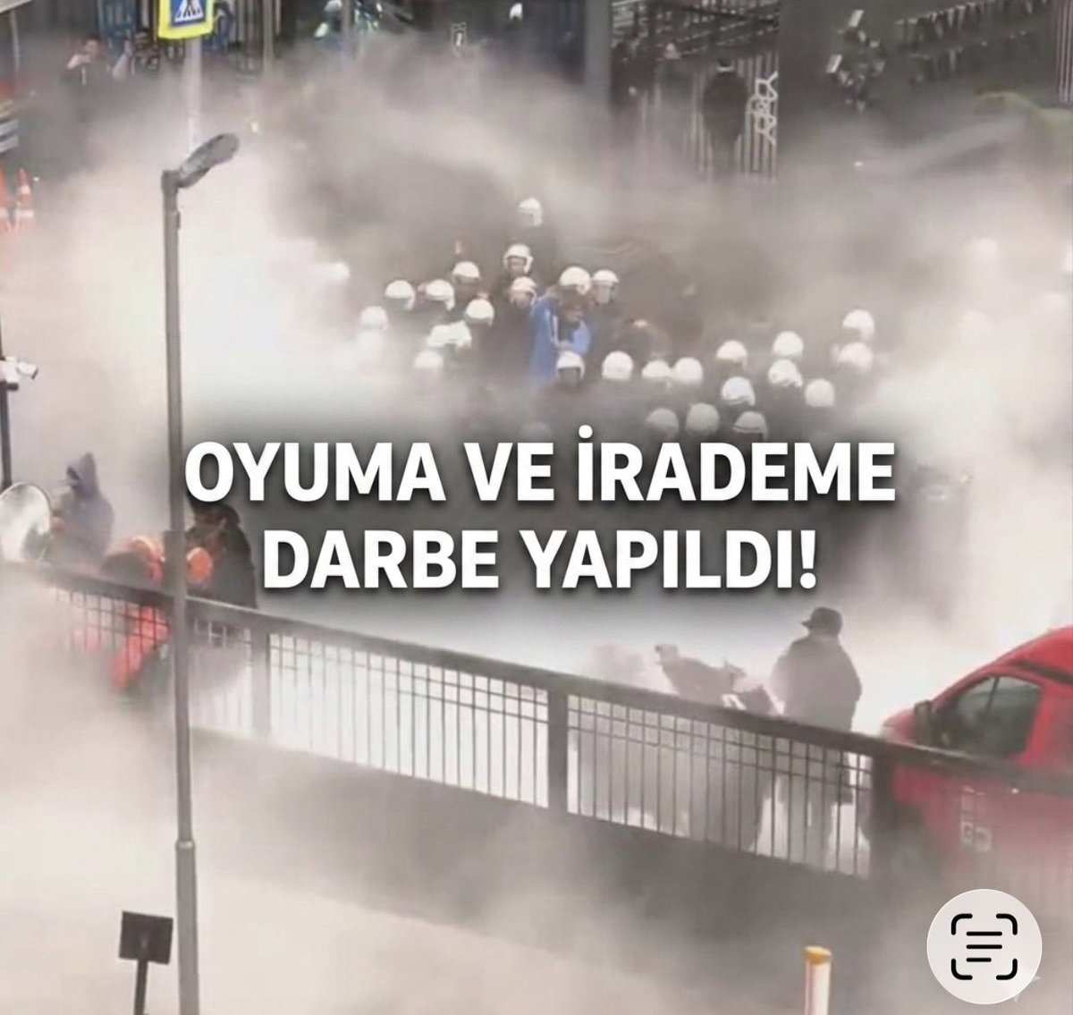 ku_ayd's tweet photo. 📍Bu ülkeyi kuran iradeyi susturabileceğinizi sanıyorsanız, yanılıyorsunuz‼️
CHP’ye saldırmak, milyonlarca insanın oyunu yok saymaktır‼️ #oyumaDarbeYapıldı https://t.co/AOAvlYUFiF
