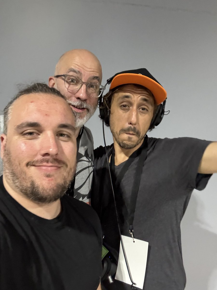 LenouvelJoris's tweet photo. Merci à @ABallNeverLies @LBallNeverLies  pour leur gentillesse et leurs accueil ! (Effectivement la première photo était la bonne 🤣). Très content également d’avoir rencontré @GregoryAscher durant ce @pariscardshow 🫶🏻 https://t.co/hg4yLU4TNw