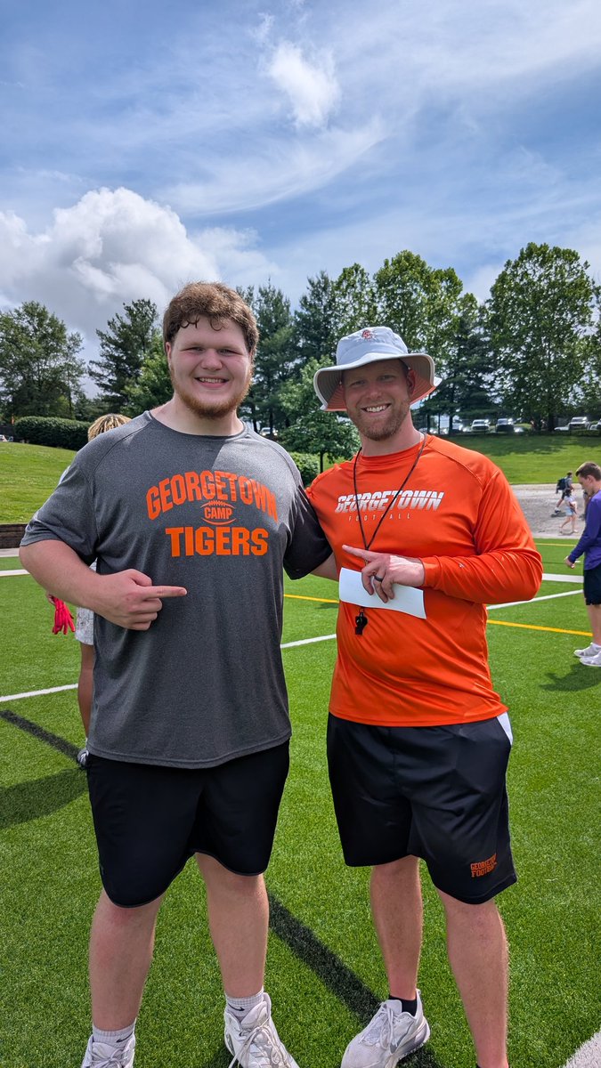 SethGraham60's tweet photo. I had a great time at @Gtown_Football prospect camp competing against the others and learning from the coaches. Thank you @CoachKellerGC, @Coach_Harmon51, @JohnPerin, and @CoachDGage https://t.co/vcRJwEUM1L