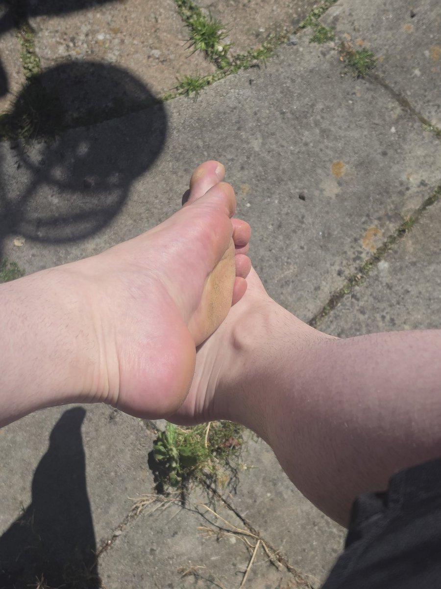 FootMasterD1's tweet photo. Down on your knees and lick my dirty sweaty sunshine soles clean foot bitches

Pay play bow obey 

#cashmaster #footdom #footmaster https://t.co/IaXZP6krNS