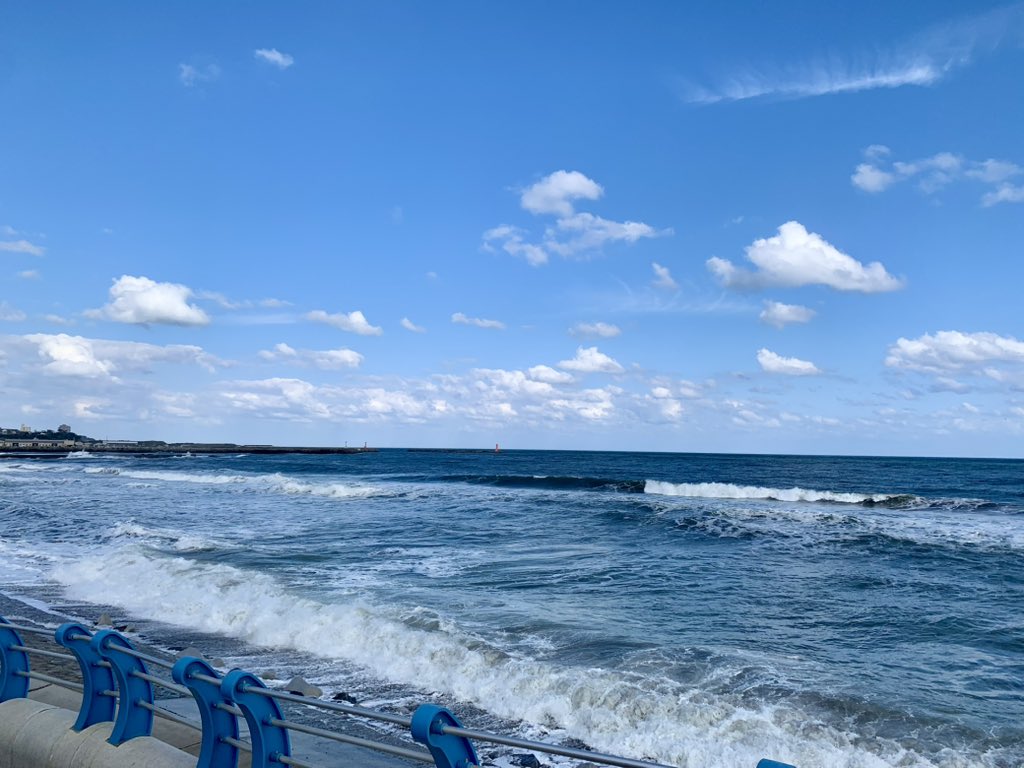 0_skyblue's tweet photo. 背景はオーロラカーテンの奥に広がる月海をイメージしました🌙🌊

メイキング動画と撮った写真📸
場所は大洗水族館付近の海です！ https://t.co/LcG6iFg92k