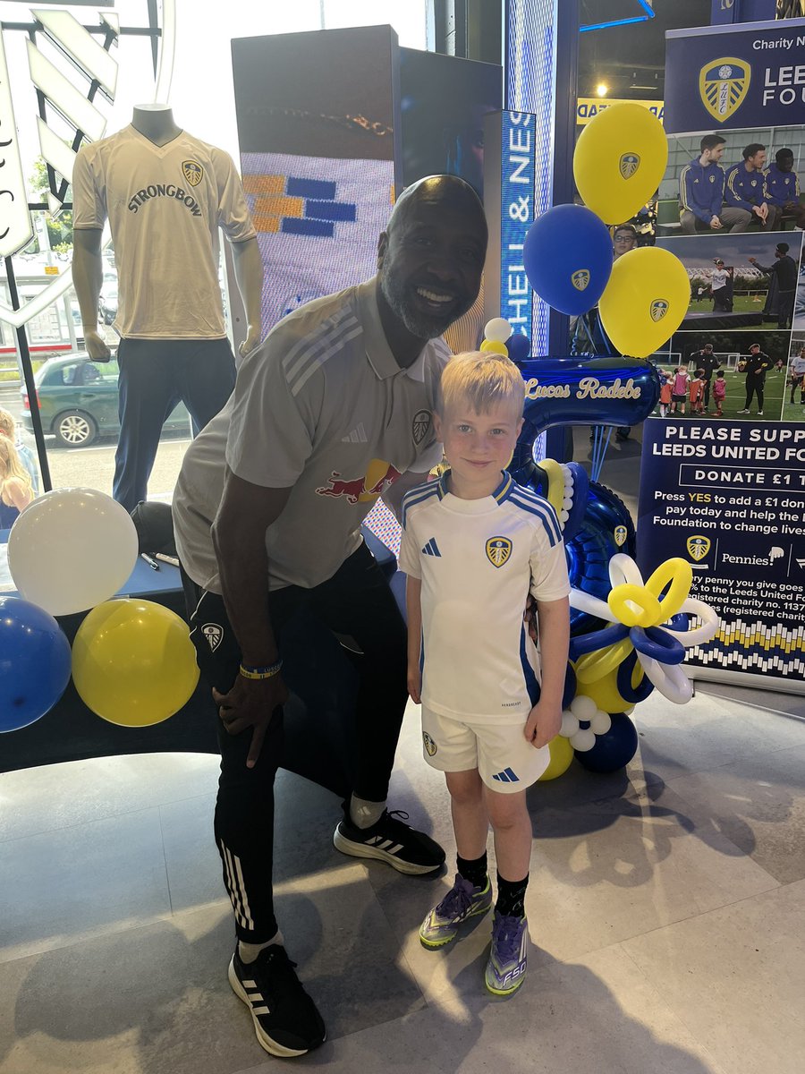 Leeds United Printed Shirts tweet media