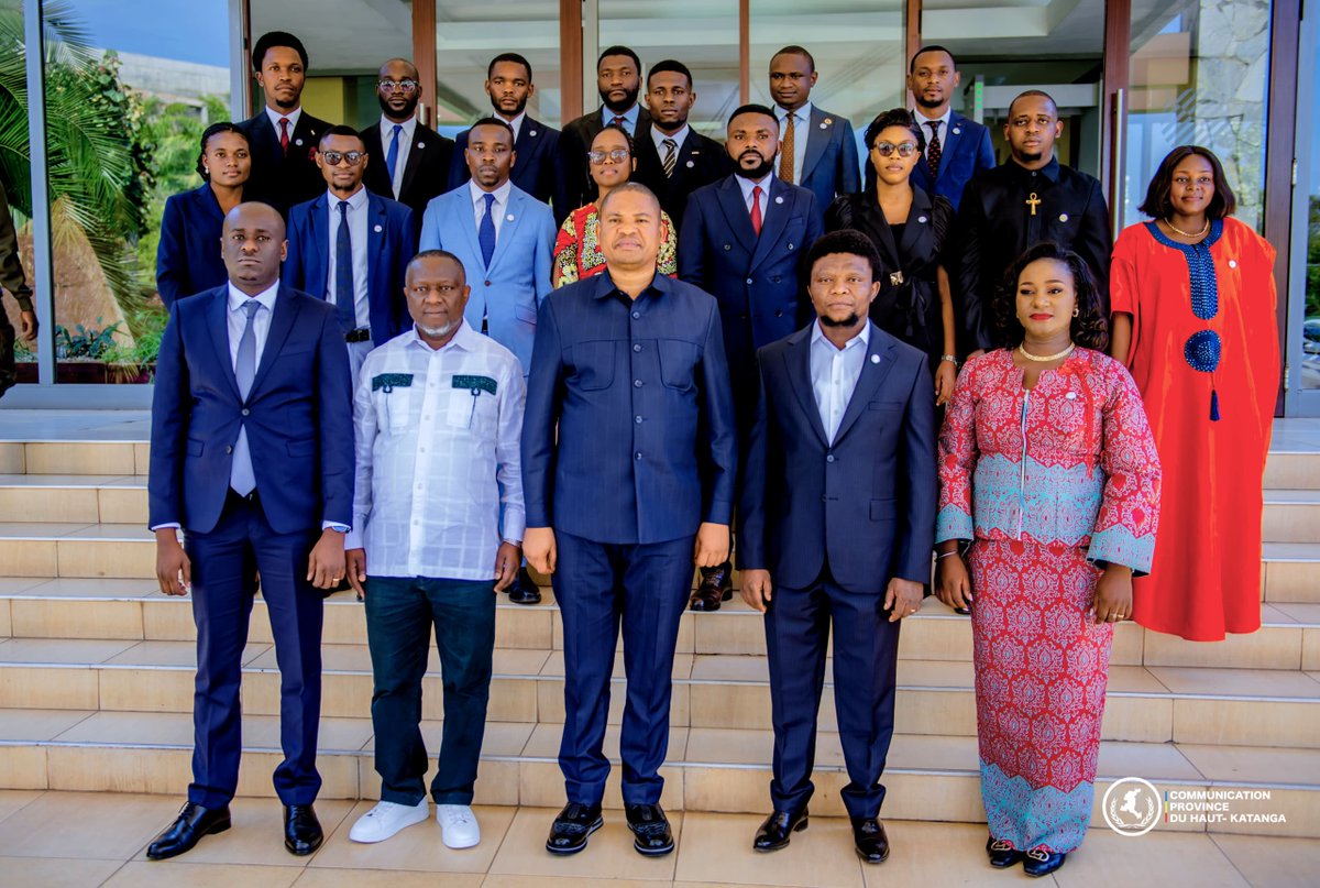 ConseilHa's tweet photo. le Haut-Katanga a organisé un événement historique « Face à face des jeunes organisé par le @ConseilHa, avec le soutien du Gouverneur Martin Kazembe Shula.  
L’échange s’inscrit dans la vision du président Félix Antoine Tshisekedi : placer la jeunesse au cœur des décisions. https://t.co/9Q7BDvdxq2