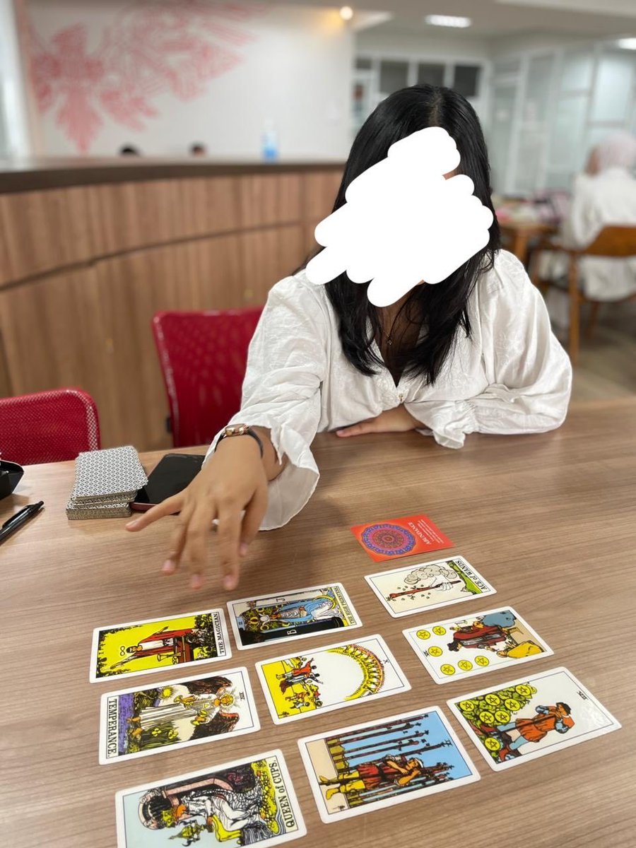 Ella - Tarot ˚◞♡ OPEN tweet media