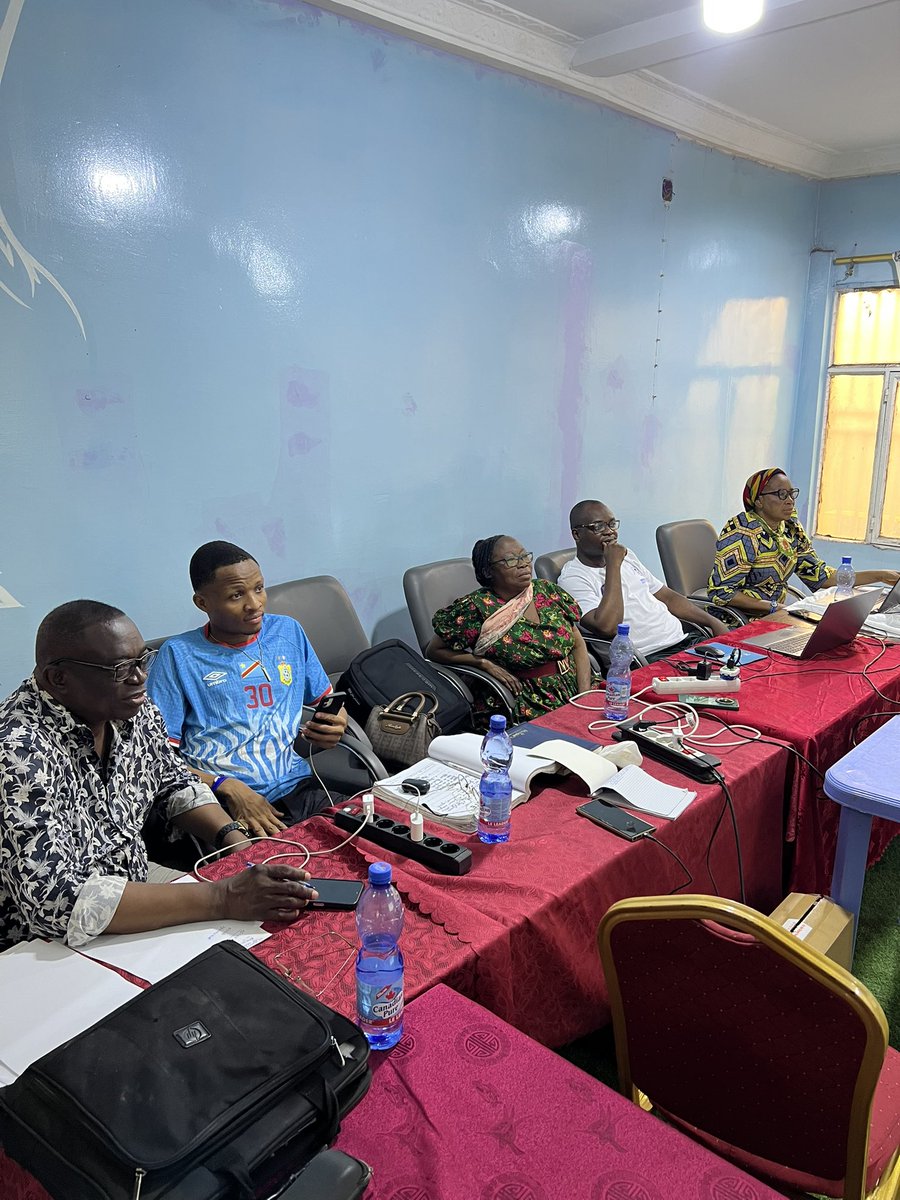 PnsaD5822's tweet photo. Jour 3 #L'atelier_du_PNSA franchit une étape clé ! 
Fin des phases préliminaires, place à l'action : Nos équipes entament officiellement la conception des contenus éducatifs destinés aux adolescents et jeunes, en développant les premières thématiques clés.
 @_AfricanUnion https://t.co/tJpbaZENmc
