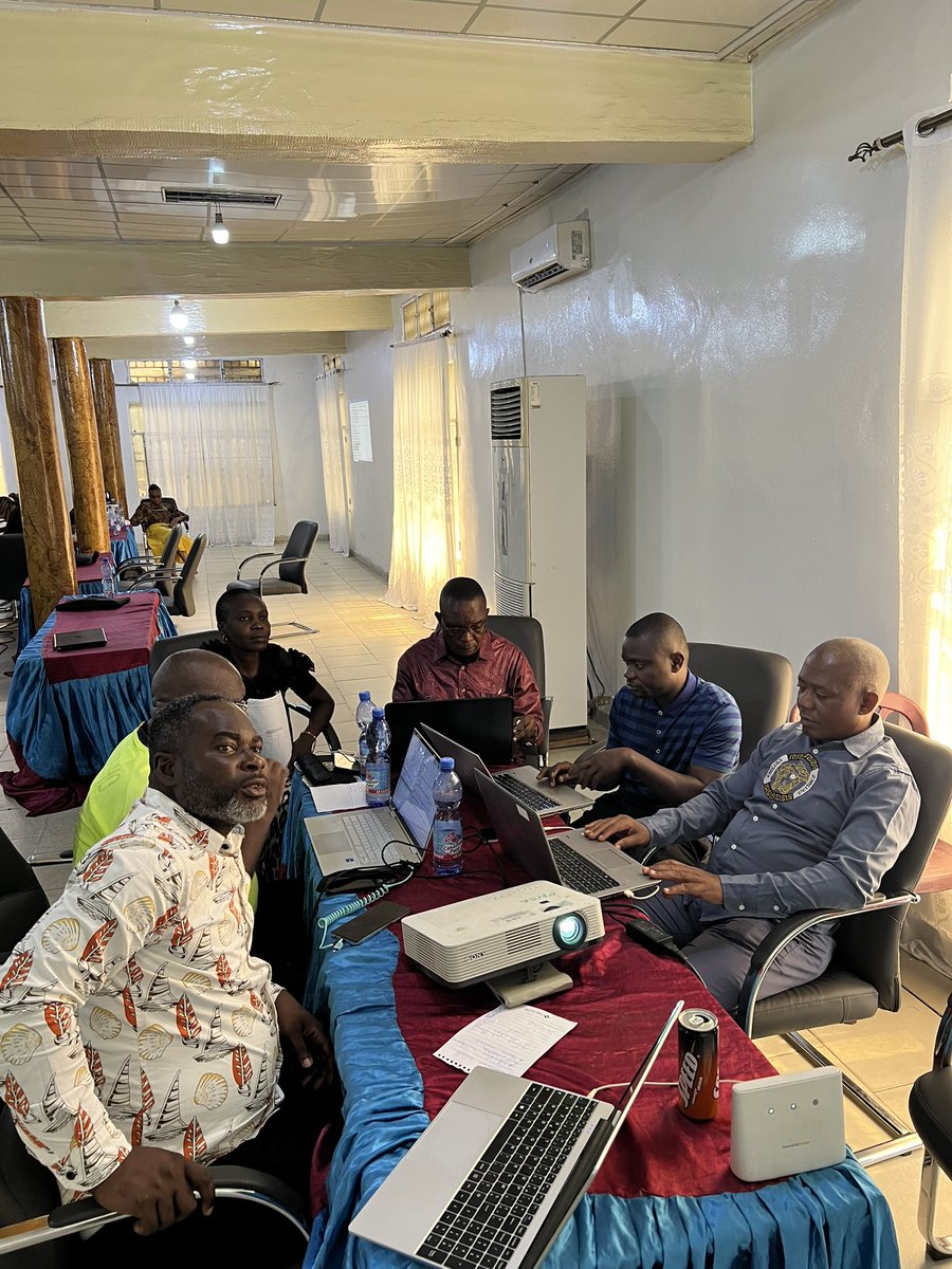 PnsaD5822's tweet photo. Jour 3 #L'atelier_du_PNSA franchit une étape clé ! 
Fin des phases préliminaires, place à l'action : Nos équipes entament officiellement la conception des contenus éducatifs destinés aux adolescents et jeunes, en développant les premières thématiques clés.
 @_AfricanUnion https://t.co/tJpbaZENmc