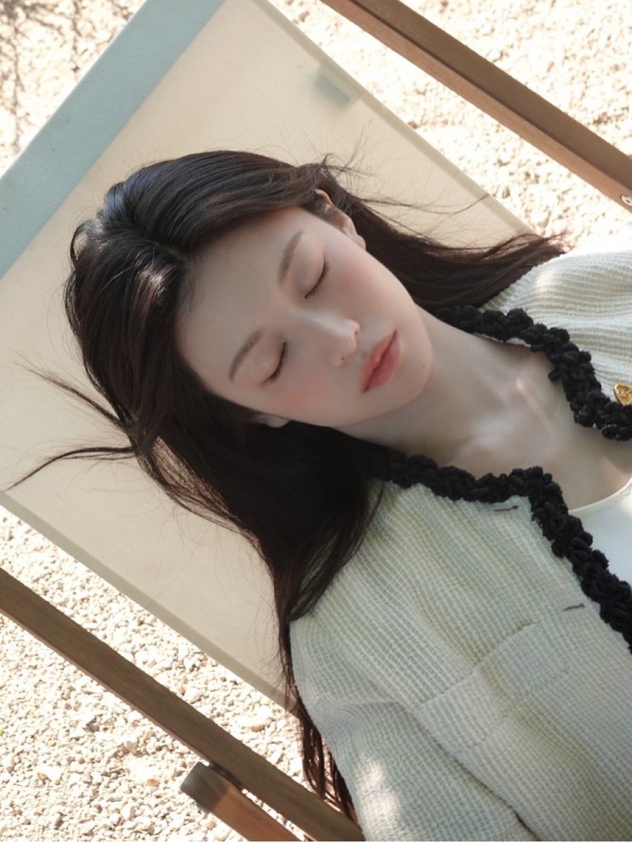 Younjung tweet media
