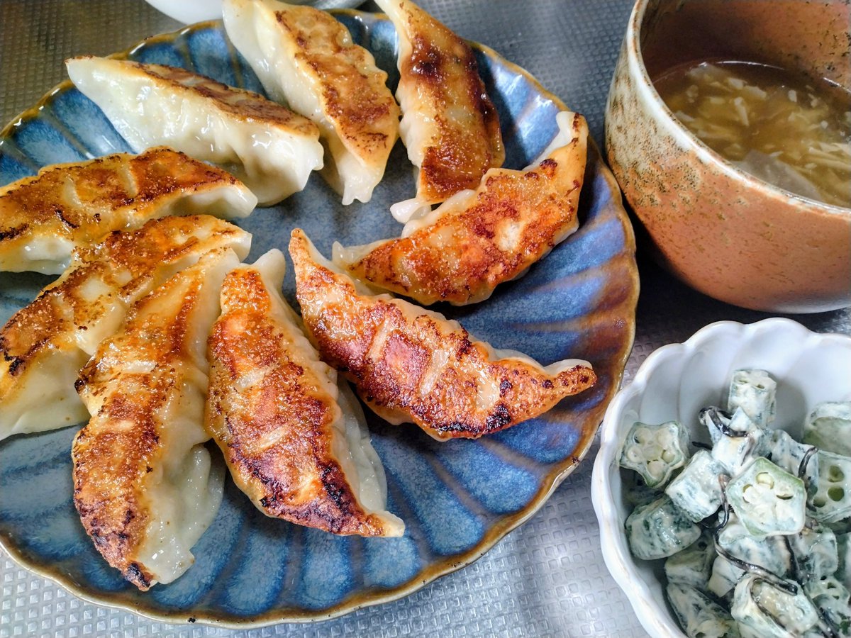 say1462's tweet photo. 焼き餃子
オクラのマヨ昆布和え
#おうちごはん　#昼ごはん https://t.co/nbFTOaoVdp