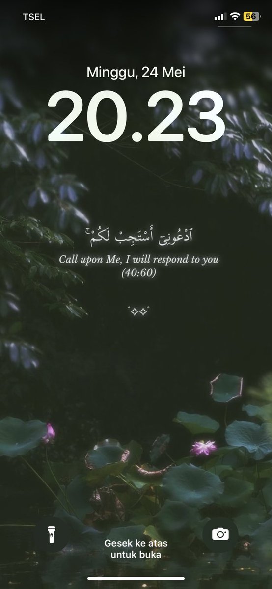 sinaddddddd's tweet photo. Ghafir ayat 60, sampai jadi lock screen. Karena ngingetin kalau Allah tu selalu ada, pokoknya harus inget Allah terus, libatkan Allah di setiap langkah. 

Arti ayatnya: Tuhanmu berfirman, “Berdoalah kepada-Ku, niscaya akan Aku perkenankan bagimu (apa yang kamu harapkan)…” 

MasyaaAllah 🥹🫶🏼