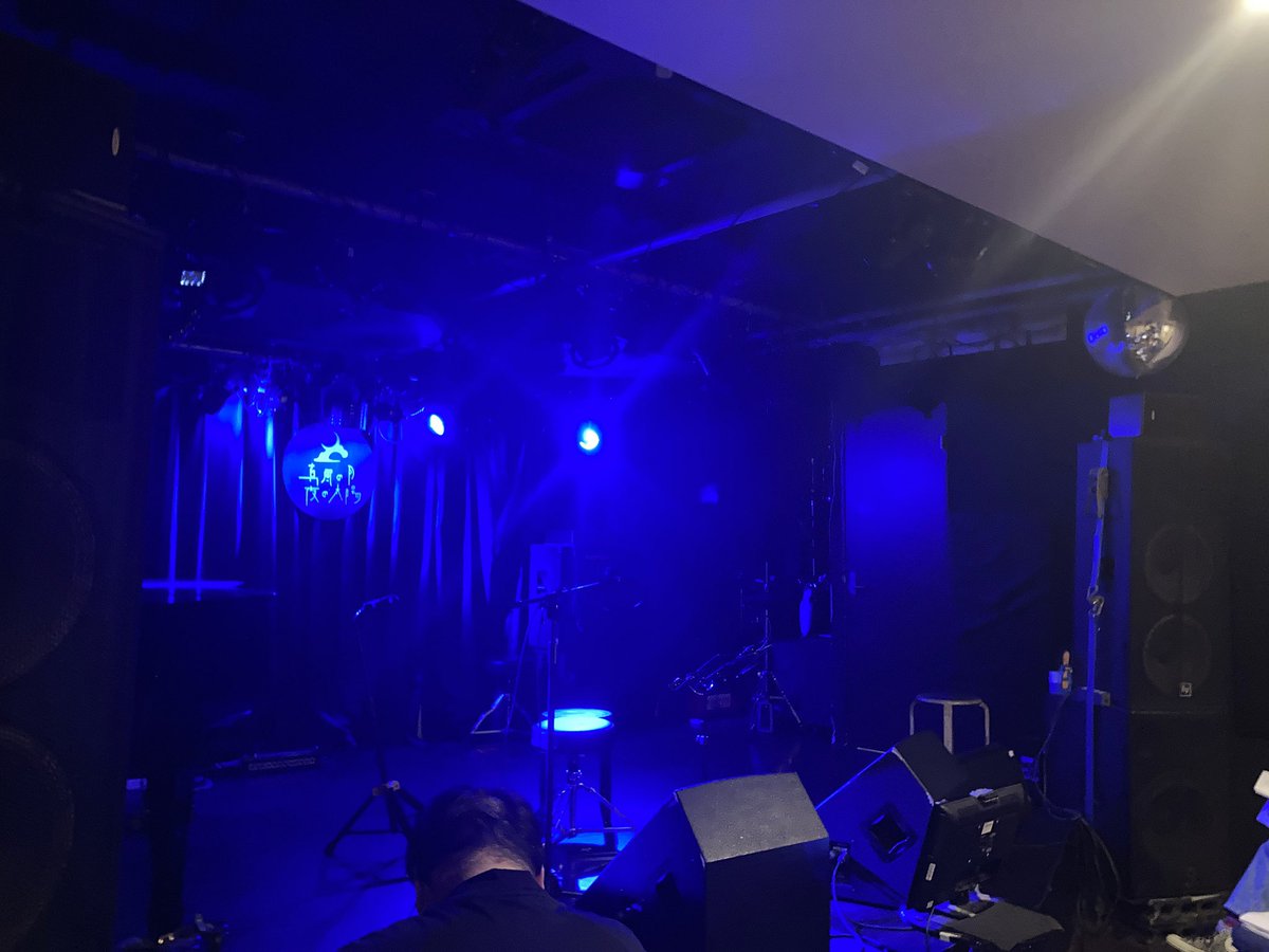 714akan's tweet photo. 土曜日はコチラでした🌙☀️
全曲新曲ライブ！
全曲クオリティ高くて、すぐにレコーディング出来るよね？ってくらいの完成度だった。
初見なのに歌詞が入ってきたし。
セトリの順番も良かった。
物販にて、べた褒めしたらダメ出しを要求されたのは初めてだった(笑)

#ナガトモユリ https://t.co/YL6ZEkvYz5