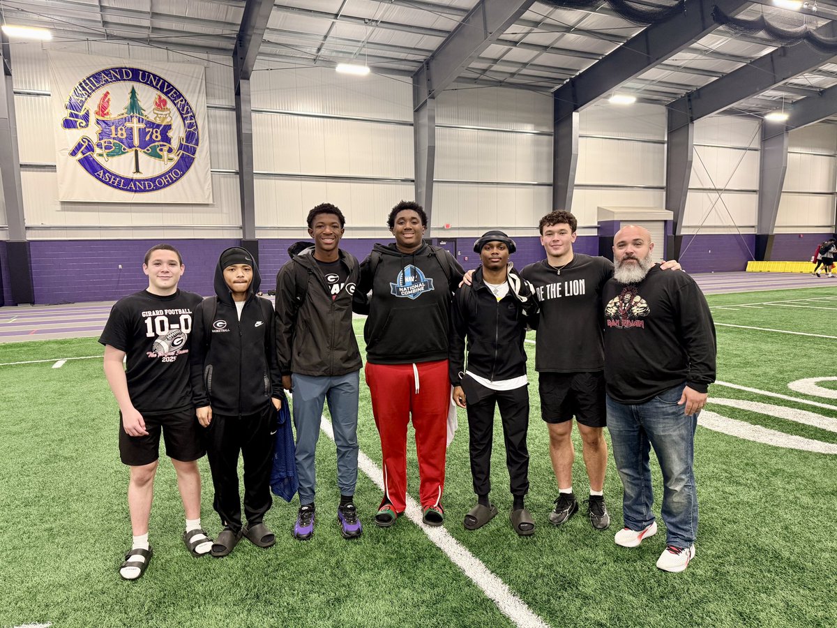 DevinSande62267's tweet photo. Another Friday night putting in work! Great experience at the @AshlandFB camp with tons of instruction & competition. Thankful for the opportunity to learn & get better each time out!
#LetsGetItLetsGo
@CoachGTurnbaugh @Girard_Football @PrepRedzoneOH @OhiosElite1 @ashlandeagles_ https://t.co/TR9VX7GMAs