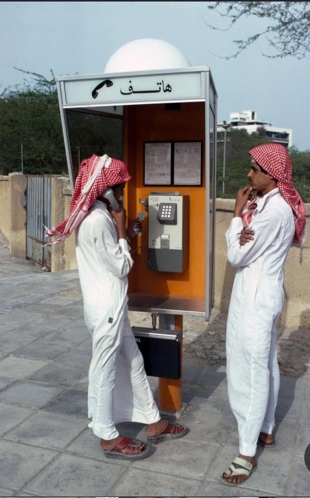 mans___222's tweet photo. @aziz84066 كانت باقي أيام الكباين هلل ...
هههههههه الحقيقه مؤلمه... https://t.co/Utbxy8U61e
