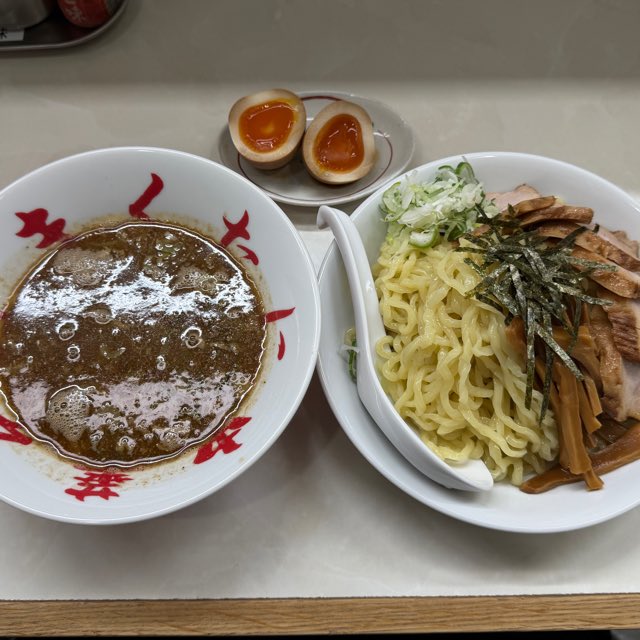 koji316's tweet photo. 味玉チャーシューつけ麺 at 中華そば きくたに

今日はココ🍜
初めてのつけ麺✨
ラーメンもつけ麺も、どちらも旨いがちょっとだけ中華そばがリード⤴️
ご馳走様でした😋 #毎日がラーメン https://t.co/uqpz4ri6A7 https://t.co/ZnKvPgdAat