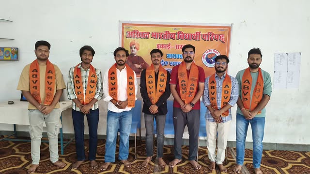 ABVPSARWAR's tweet photo. अभाविप इकाई सरवाड़ द्वारा "नवसंकल्प अभियान" के तहत "सरवाड़ नगर अभ्यास वर्ग" का आयोजन किया गया । जिसमें वर्ष  2026-27 के लिए श्री शैलेंद्र सिंह को अभाविप के नगर अध्यक्ष के रूप में पुनर्निर्वाचित और @MewaraKushal को नगर मंत्री के रूप में नवनिर्वाचित किया गया । 

#ABVP #abvpsarwar https://t.co/6wjG5QBGHO