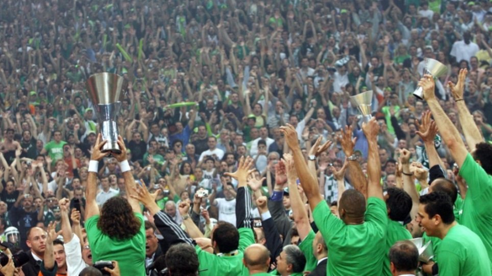 fiogkofamily's tweet photo. Όταν ράψαμε το 4ο ⭐️ στο ΟΑΚΑ ☘️

#paobc https://t.co/5NLEImA9R7