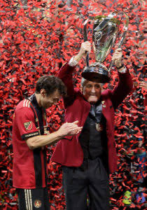 bowers006's tweet photo. @cobraccia @DailyAFC @MikeKeegan_DM Never go full Arthur Blank (Atlanta Falcons and Atlanta United Fc). Cringiest MLS moment https://t.co/qI9M6f2jPh