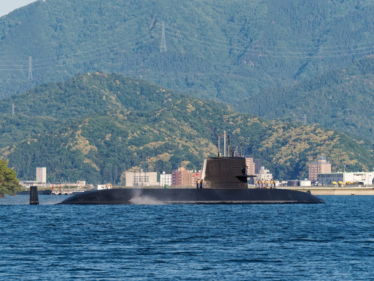 geimley's tweet photo. 先週見た潜水艦を。
出港すると思ってお見送りをしていたら、蛇島を超えたところで回頭していきましたw
#舞鶴はいいぞ https://t.co/NdgnebKWen