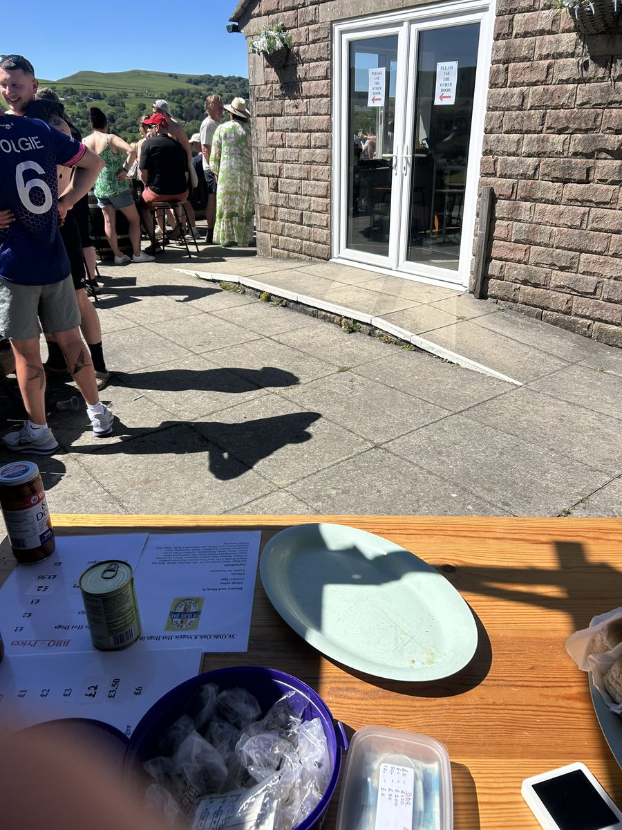 fplkea's tweet photo. @AlexVolloFPL Running the till at cricket fun day and busy worrying about my team. Not fun https://t.co/sLcnxlWRrt