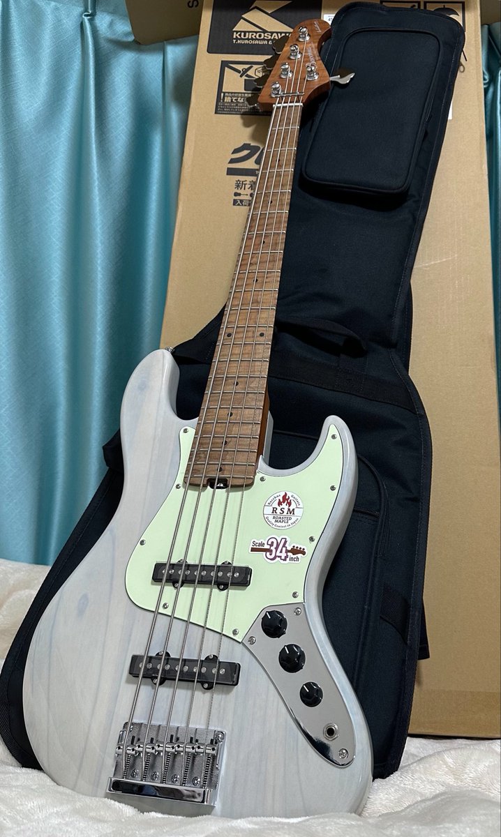 oshio1616's tweet photo. そういやベースを買いました。 https://t.co/NKSeQoXyPC