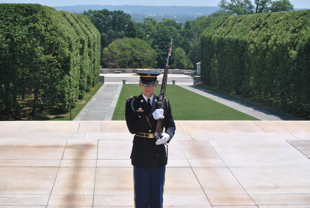 HGHHSTS's tweet photo. Today we honor the men and women who made the ultimate sacrifice for our country while serving in the U.S. military. The firm wishes to extend our respect to the families of all fallen heroes who gave their life for our freedoms! https://t.co/Ptg3U7rh9D