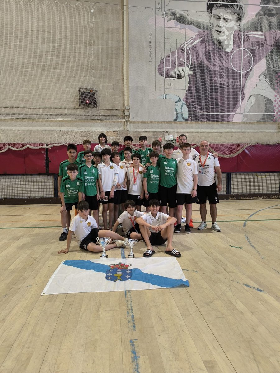 antonbv10's tweet photo. Sabe a gloria esa medalla, pero también sabe a gloria ese 4º puesto. Saben a hacer algunas cosas bien, al esfuerzo de tod@s los niñ@s, saben a trazar un camino y seguirlo pese a muchas dudas, a tropiezos. Y saben a tener claro con quien ir siempre @CsarGmezGago1 @noii11 Jose Ares https://t.co/OqUIvkWxO4