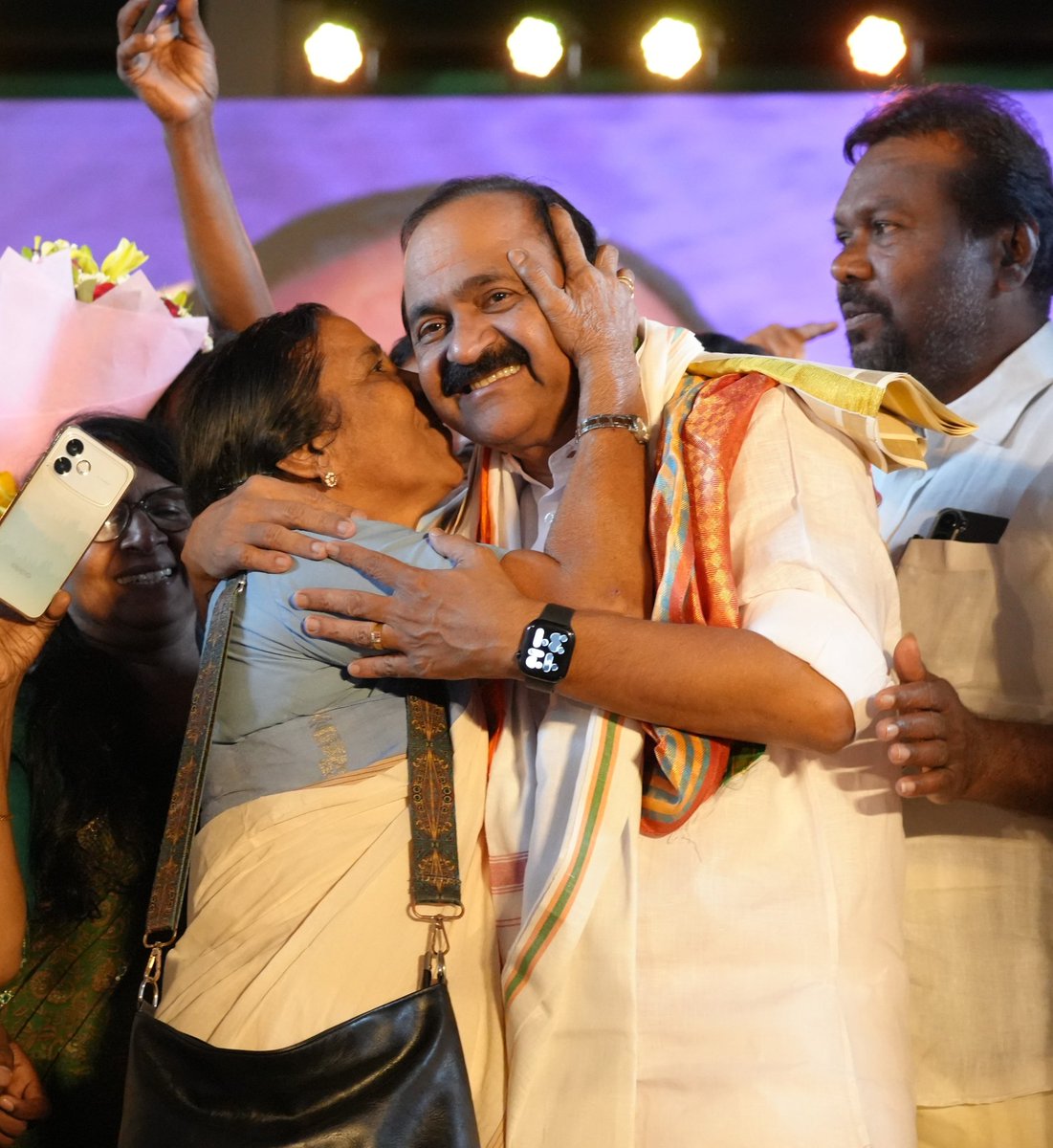 V D Satheesan tweet media