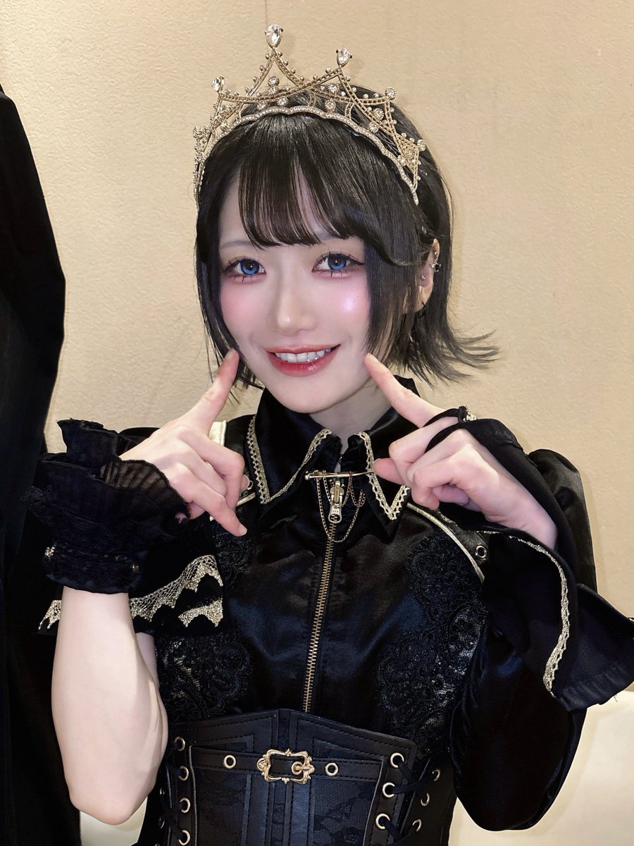 高辻ひな MANACLE tweet media