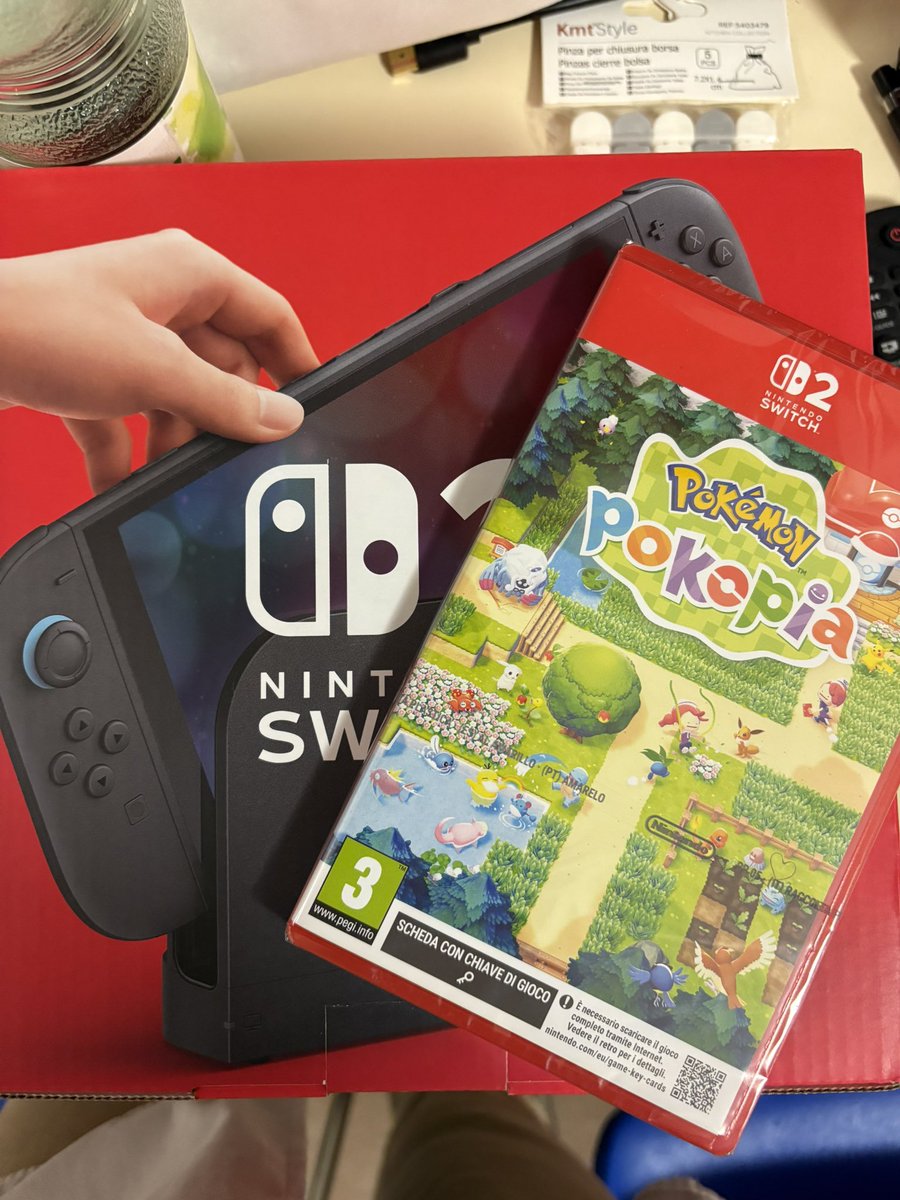Canon8432's tweet photo. とうとうSwitch2買いました
対戦よろしくお願いします
ちなみに、新品のゲーム機でプレイするのはおよそ20年ぶりです（） https://t.co/izgwAhndUh
