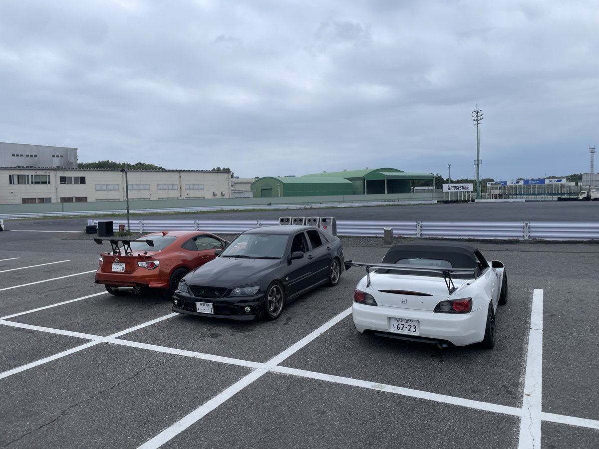 カイ tweet media