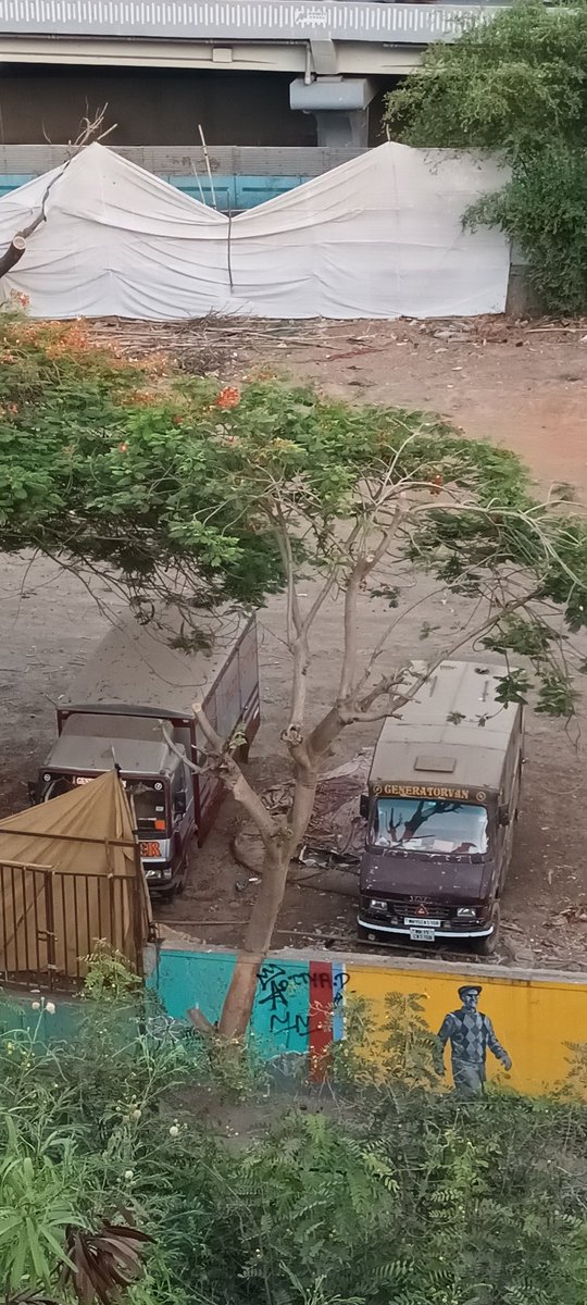 sumoric's tweet photo. @MTPHereToHelp Heavy vehicle parking illegally in an open plot in Pestom Sagar road no.4  Chembur west, opposite Silvercrest and Seagull buildings, Angelore society. Please take action as appropriate https://t.co/ieBsP1baVy