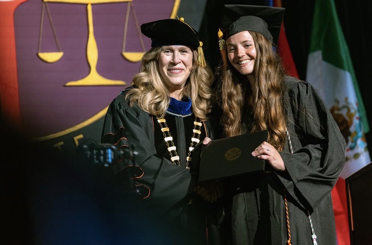 ONUSoftball's tweet photo. Congrats to our ONU Softball graduates!🧡🥎 Grateful for the impact you’ve had on this program and excited to watch what comes next for each of you. https://t.co/APhVHKPVWN