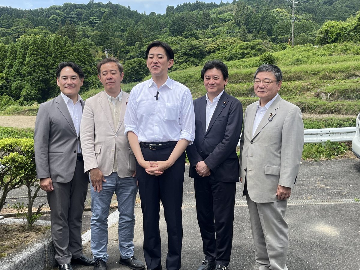 小林鷹之 tweet media