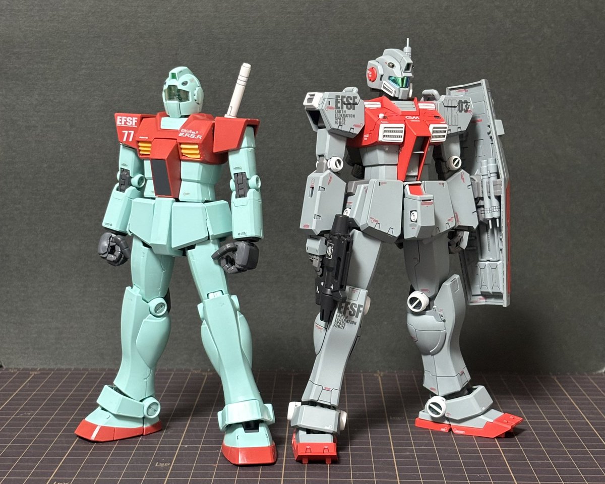 wonigashi's tweet photo. ご好意でMGジムver.2.0を頂きましたm(*_ _)m

以前作ったジム改と並べるともちろん全然違いますが、キットのままで十分なカッコ良さです Σ(•ω• ﾉ)ﾉ https://t.co/ycvGJXizzR