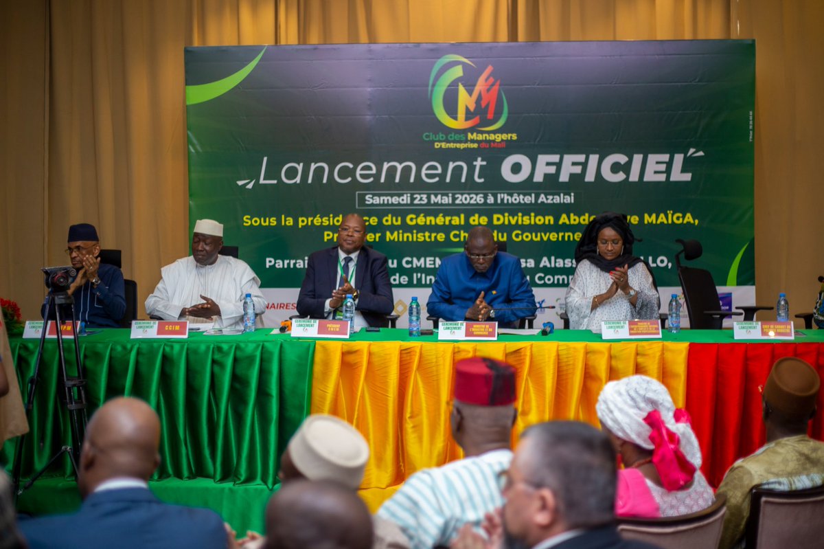 CommerceMali's tweet photo. Le Club des Managers du Mali a été officiellement lancé, hier samedi 23.05.2026 présidé par le Ministre Moussa Alassane DIALLO, représentant le Premier Ministre, Chef du Gouvernement en présence de plusieurs ministres de la République, du Pdt du patronat et de celui de la chambre de commerce. 

Ce club vise à renforcer le leadership et la gouvernance au sein des entreprises et institutions maliennes, en mettant l’accent sur la compétence, l’éthique et la formation. 

Il s’agit d’un espace de réflexion et de collaboration entre acteurs publics et privés pour soutenir la croissance économique du Mali 🇲🇱