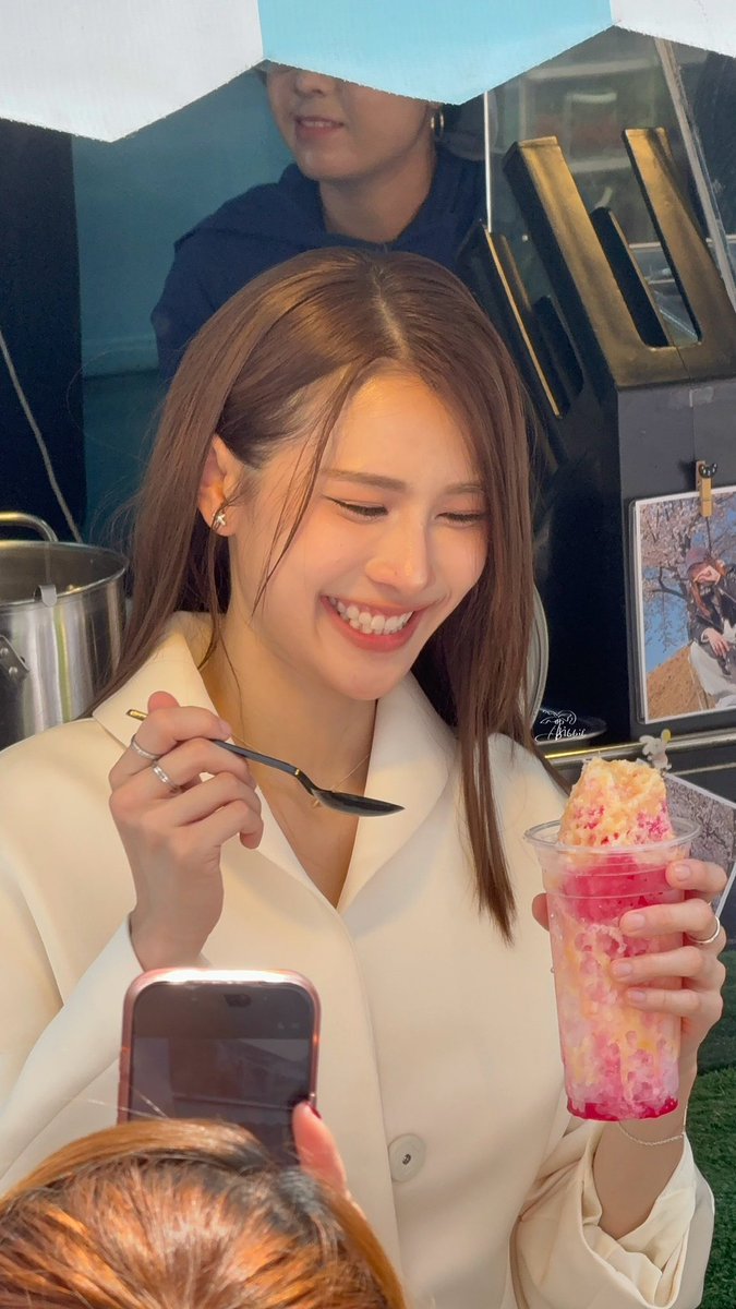 biggiieeee's tweet photo. Happy child 😙🍧🫶🏻

REMAIN WORSHIP
#บวงสรวงสิ่งที่เหลืออยู่
#andaanunta https://t.co/D9tf3sVoG0