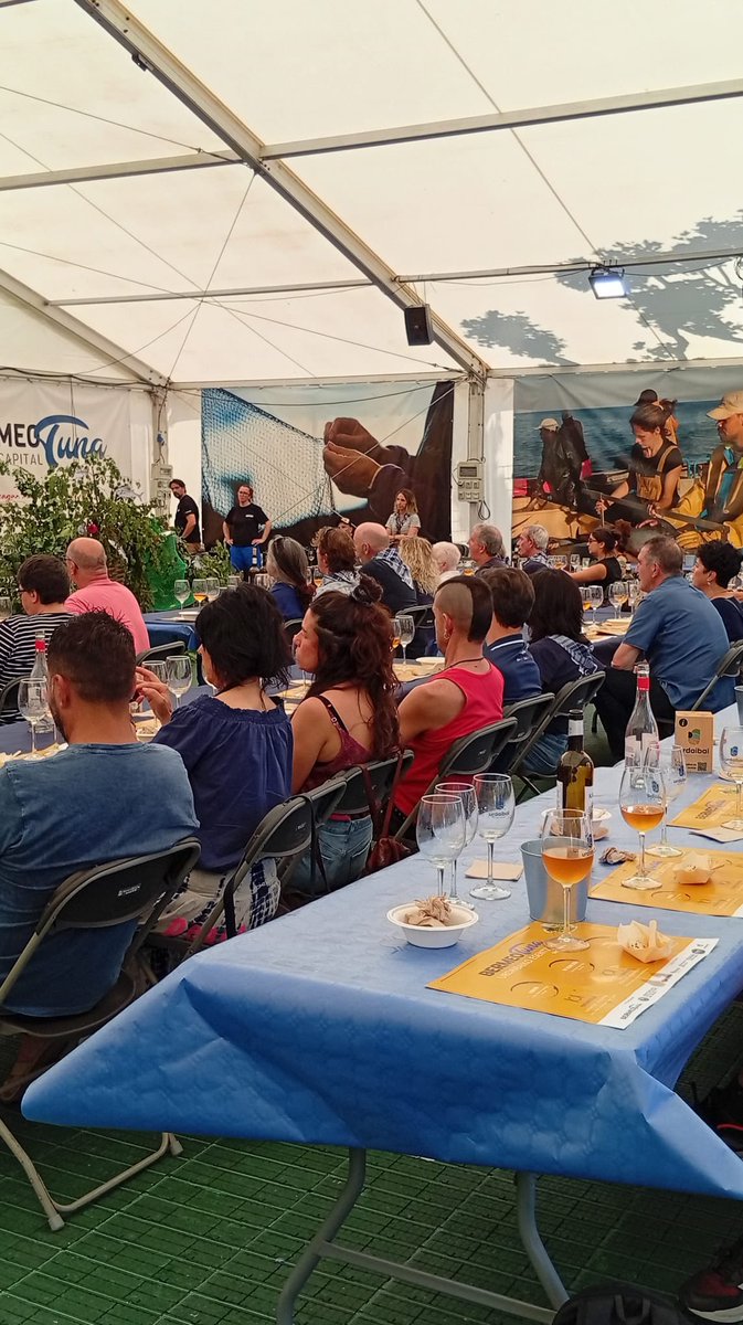 UrdaibaiTurismo's tweet photo. 🙏🐟 ¡Gracias a todas las personas que habéis participado en las catas “Bermeo Tuna – Esencias de Urdaibai”!

🍷 Han sido dos sesiones increíbles para disfrutar juntos de la gastronomía, la tradición y los sabores de #Urdaibai. 

#BermeoTuna #UrdaibaikoEsentziak #ArrainAzoka2026 https://t.co/9ssb5GPJZp