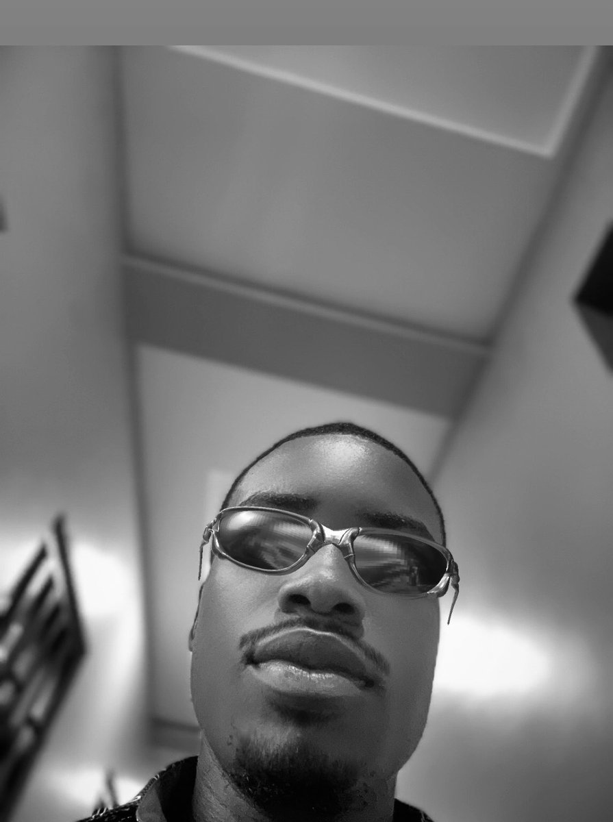 guylykwizi tweet picture