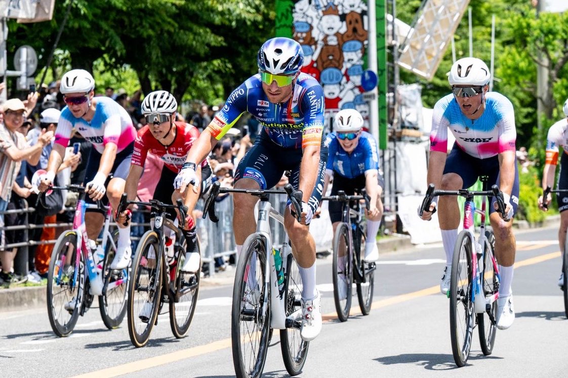 SolutionTechNR's tweet photo. Grande prestazione di Tommaso Nencini al Sakai International Criterium!🥇🇯🇵

Il corridore del Team Solution Tech-NIPPO-Rali è stato protagonista nel finale di gara, andando all’attacco insieme a un altro atleta prima del rientro di un gruppetto inseguitore. Tutto si è deciso allo sprint, dove Nencini ha trovato lo spunto vincente conquistando una splendida vittoria, che lascia ottime sensazioni in vista del Tour of Japan!

Great performance by Tommaso Nencini at the Sakai International Criterium!🥇🇯🇵

The Team Solution Tech-NIPPO-Rali rider was one of the main protagonists in the final part of the race, launching an attack together with another rider before a small chasing group managed to come back. Everything was decided in the sprint, where Nencini produced the winning kick to take a brilliant victory, giving the team great confidence ahead of the Tour of Japan!

📸 @sonoko_cat 

#TeamSolutionTechNIPPORali