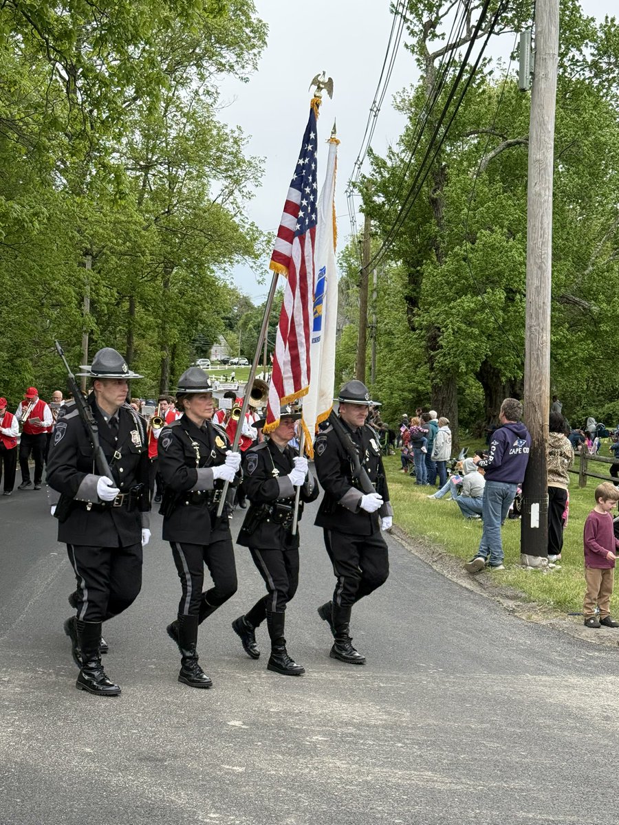 Raynhampd's tweet photo. Thank you to all who participated or attended this year‘s Memorial Day parade! https://t.co/9kH8LqASyO
