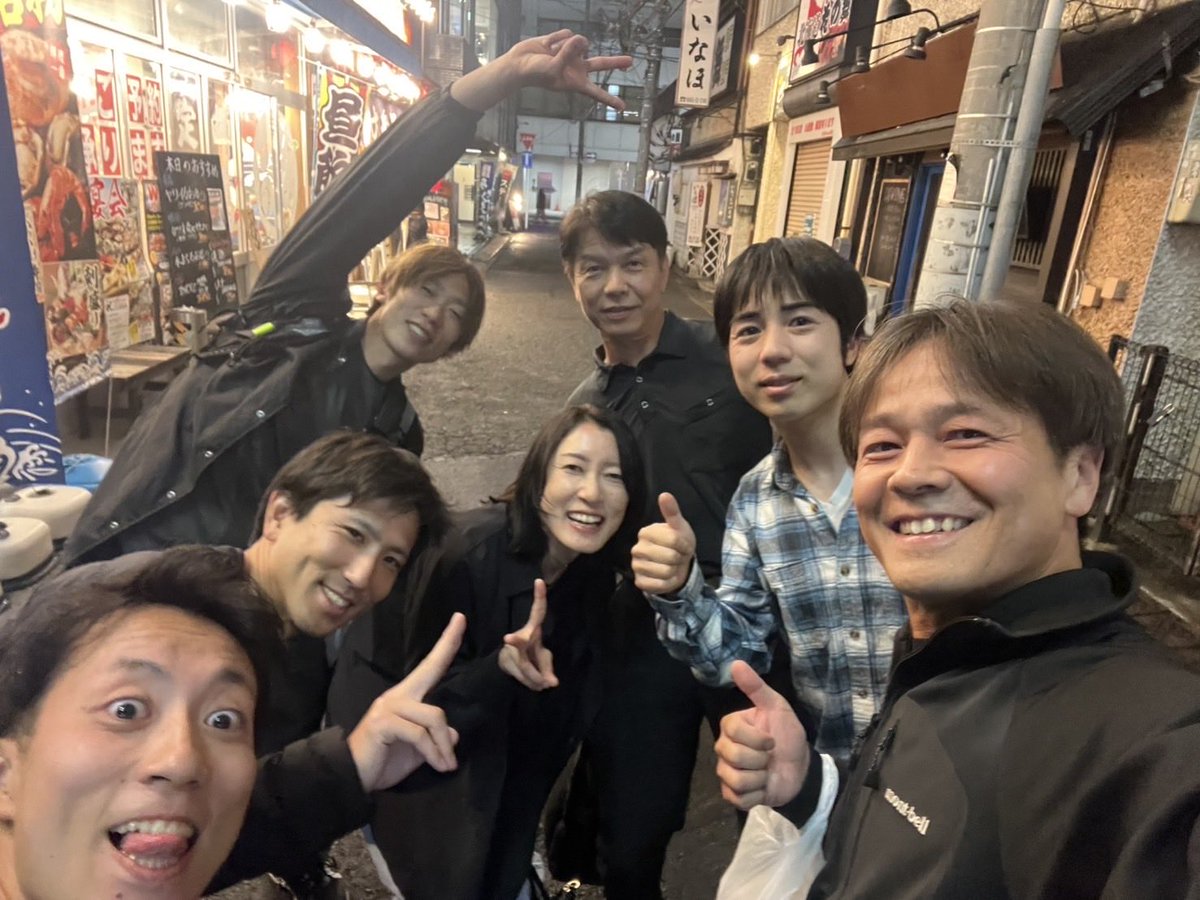 roppunn's tweet photo. 5/20(水)はAVENGERSの本拠地にお邪魔して、リアル #ライブラン ドロップセットインターバル💨

昨日は5/23(土) AVENGERSで🍻🍻

最近慢性的に元気がないので、明るくて活力のあるメンバーから励まして貰っています🙇‍♂️

ところで他のメンバー黒装束なのに、
自分だけブルーって😅
#ランニング https://t.co/qBFyQqSRlv