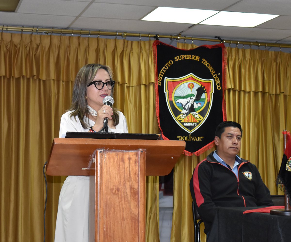 IstbolivarS's tweet photo. 🎓 Instituto Bolívar fortalece vínculos con sus graduados 

Con éxito se llevó a cabo el Encuentro a Graduados, un espacio orientado a reconocer, reencontrar y consolidar los lazos con quienes representan el impacto académico y social de la institución 🤝 https://t.co/dorLUUSAt8
