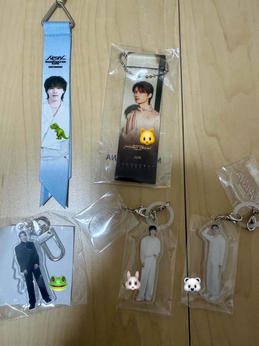 f_an_er's tweet photo. SEVENTEEN セブチ YAKUSOKUファンミ ペンミ FC特典 CARAT カラット トレカ 過去グッズ　交換

求:エスクプス🍒
       (過去グッズ ※アクキーめじるし以外)
　ボンボンイ(YAKUSOKU)めじるし

譲:画像のもの

📮郵送交換希望
🔁異種交換あり https://t.co/xpujGITd0G
