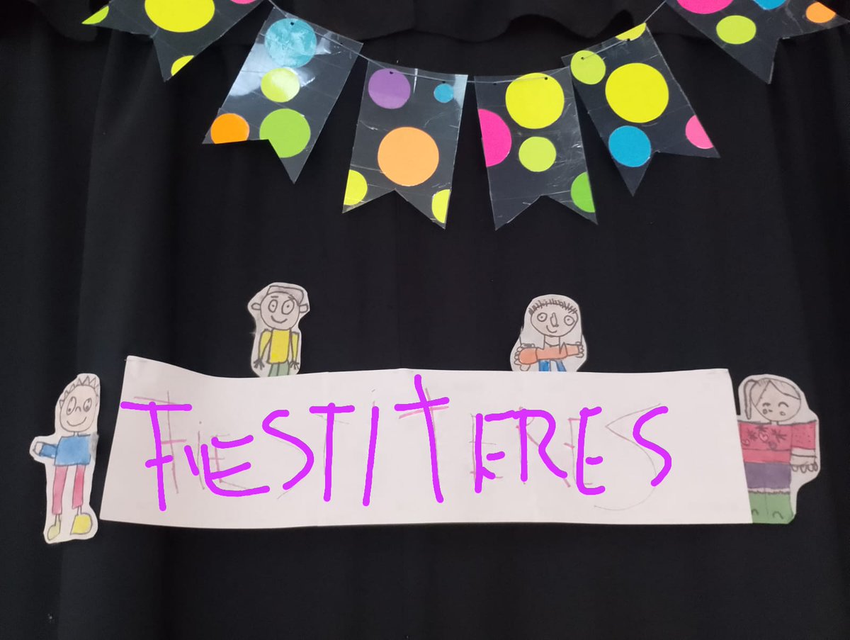 charlyfreireok's tweet photo. Y los pibitos las seños y los jardines asi nos reciben. GRACIAS de ❤️ https://t.co/d5HLJs15Zq