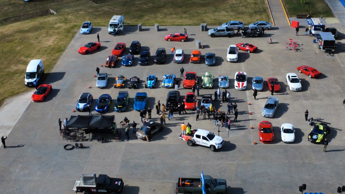 autoblogar's tweet photo. #EstoPasaAhora
🔹Escobar (BsAs): Abrió el segundo día del Track Fest 2026.
🔹El evento de destreza conductiva en la pista de Fadeeac seguirá hasta mañana lunes (feriado).
🔹Horarios, entradas y guía completa, acá: https://t.co/whgZbxEYu2 https://t.co/mtsTXcXPht