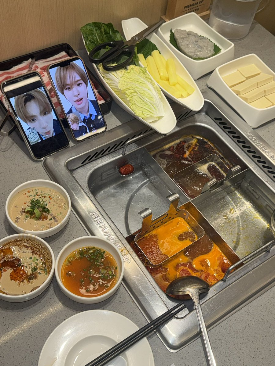 Myyoung0531's tweet photo. 투어스가너므좋다…. with 한진소스2.0 https://t.co/wwgdhsCUJR