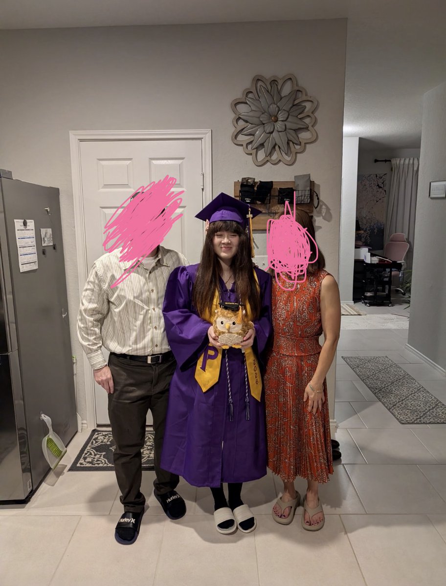 adventmiyu's tweet photo. I finally graduated high school ! https://t.co/3ib9peGuRw