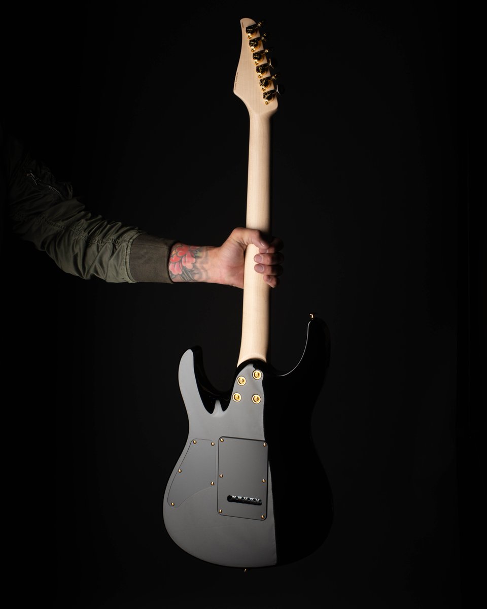 Suhr Custom tweet media
