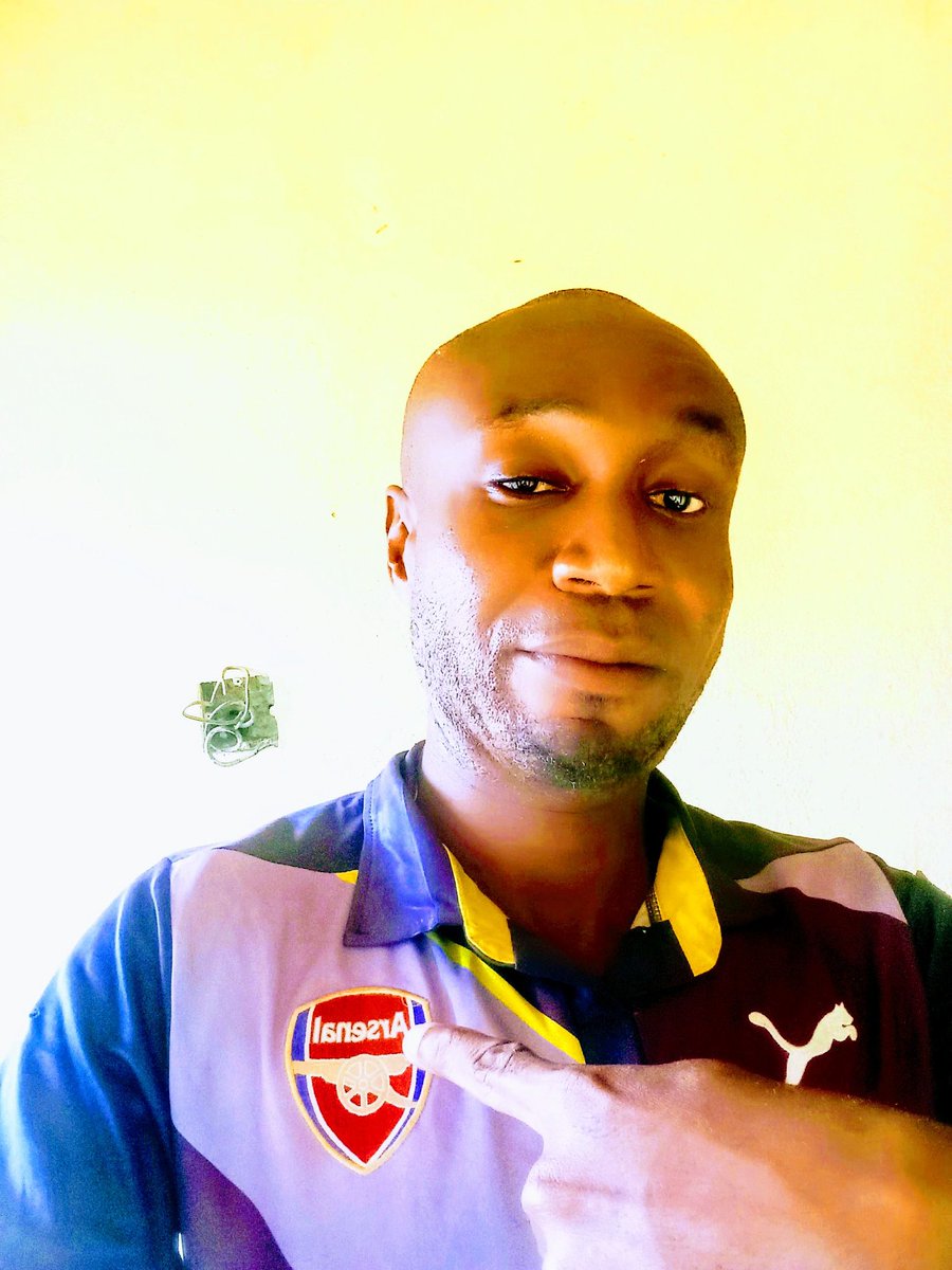 ublegends's tweet photo. @olajideobe @Akibonopeyemi11 Proud Champion 

Ha, but why I no get friends like you na, not even satchet water was promised me to aid the digestion of my celebration,Sha God de.
But you can still extend the love lol 
God bless you sir
2088448992
UBA🙏 https://t.co/8j39V1VgbV
