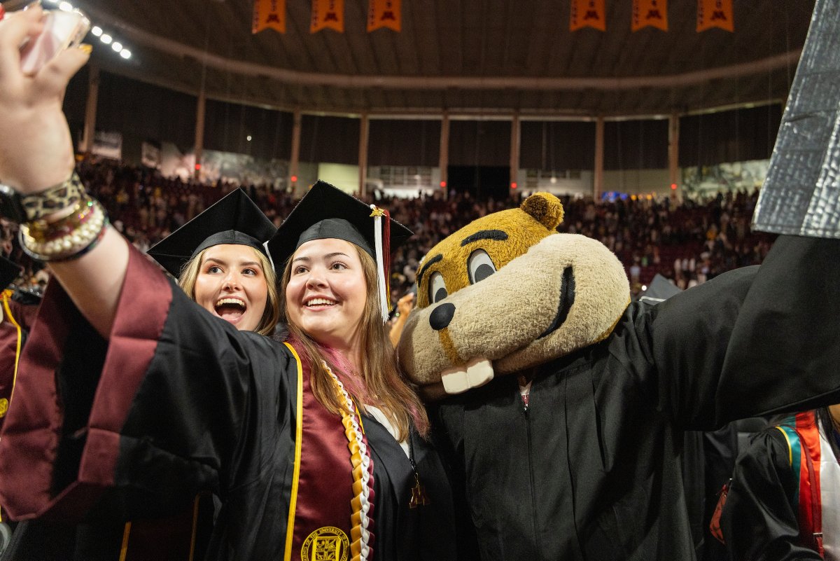 UMN Liberal Arts tweet media