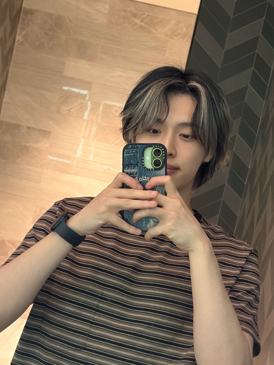 모호 tweet media